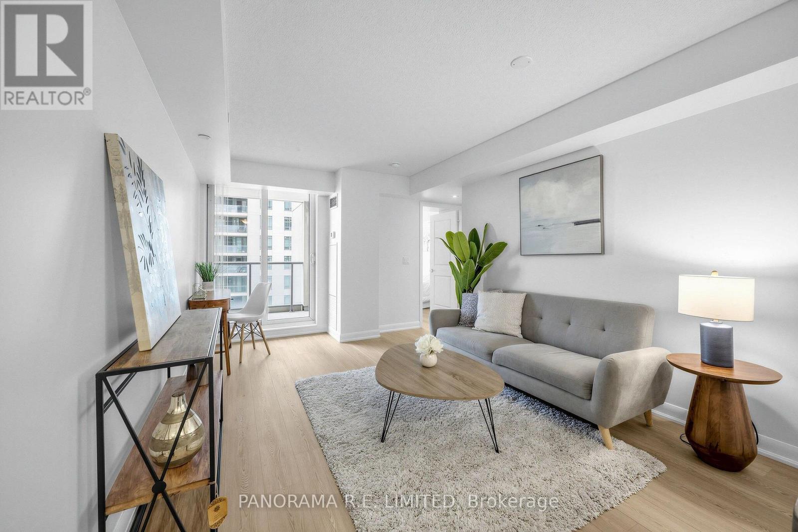 2006 - 215 Sherway Gardens Road Property Photo 2