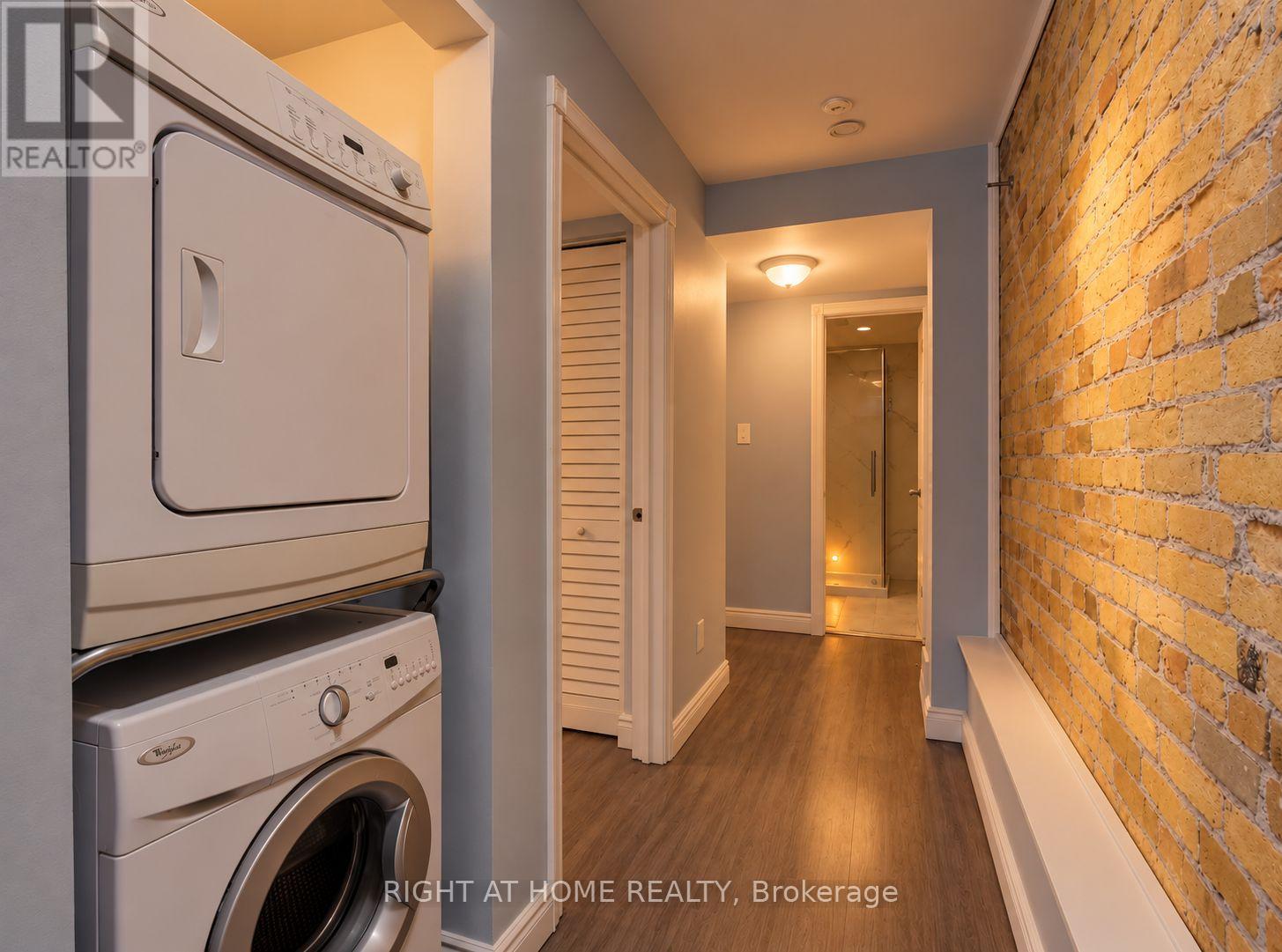 Lower - 1392 King Street W Property Photo 6