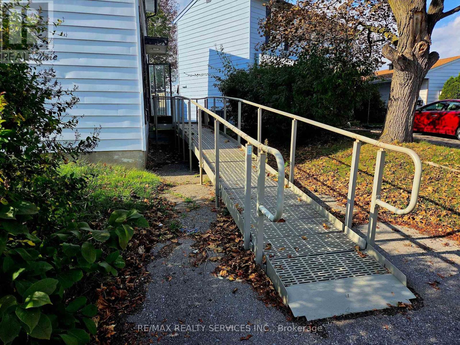 49 Huntingwood Crescent Property Photo 3
