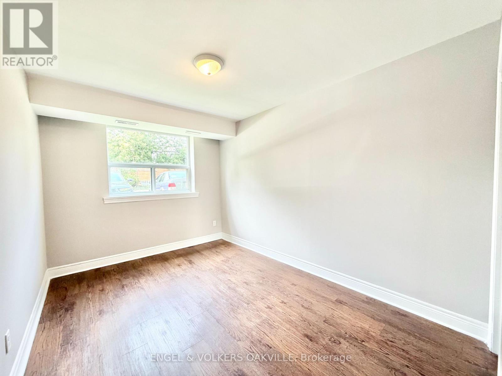 35 - 90 Twenty Fifth Street Property Photo 5