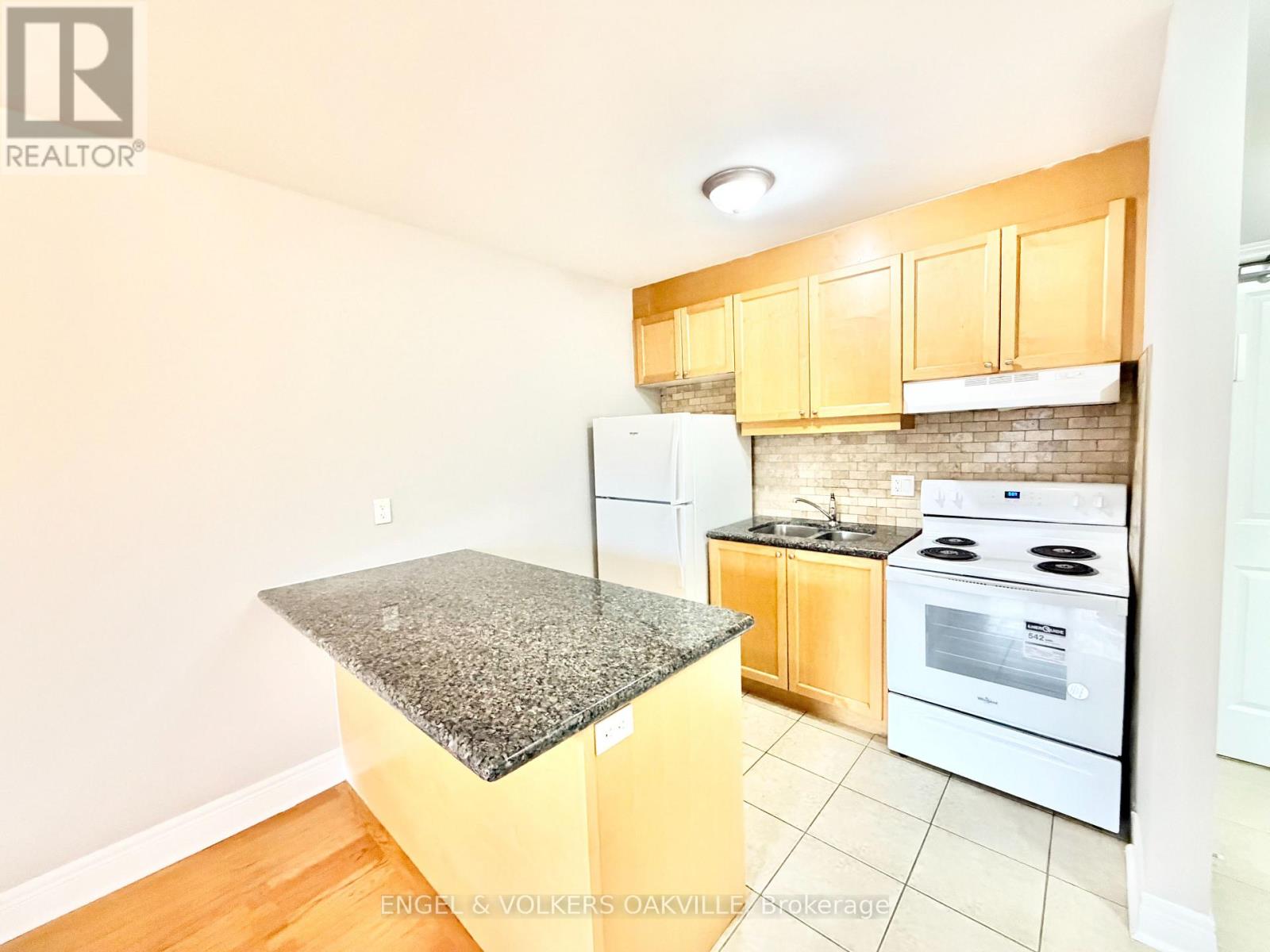 9 - 100 TWENTY FIFTH STREET Property Photo 1