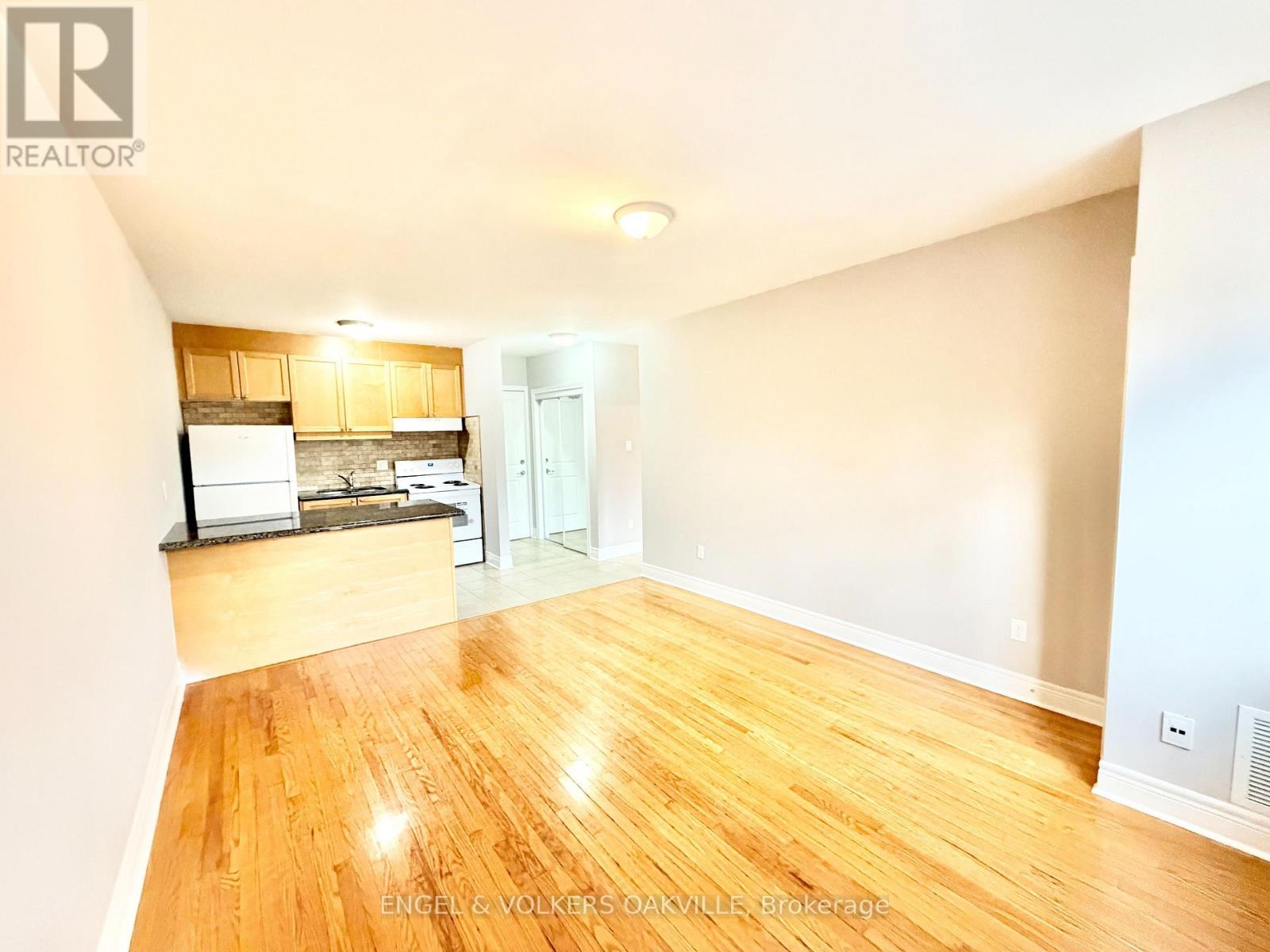 9 - 100 Twenty Fifth Street Property Photo 3