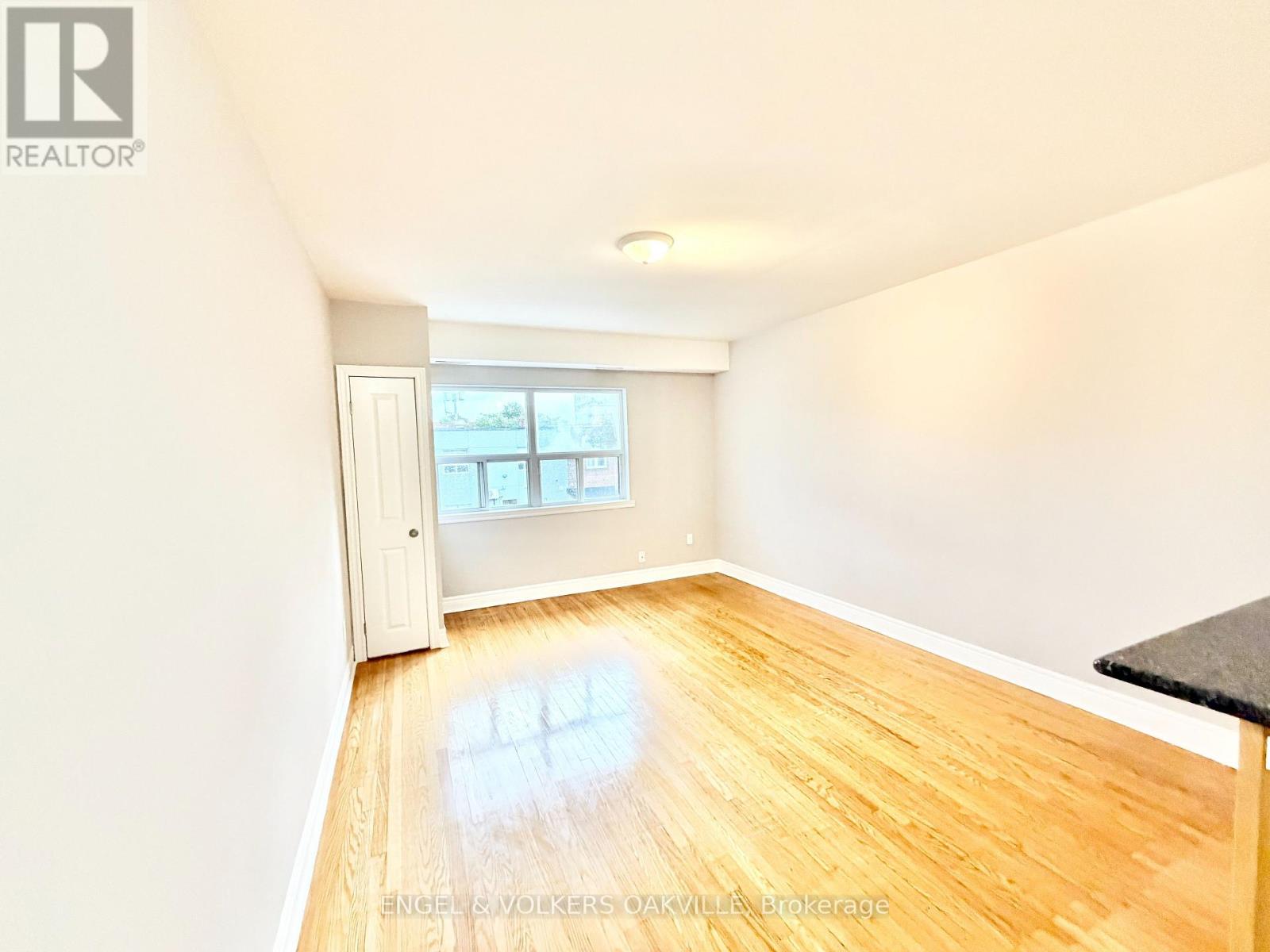 9 - 100 Twenty Fifth Street Property Photo 4