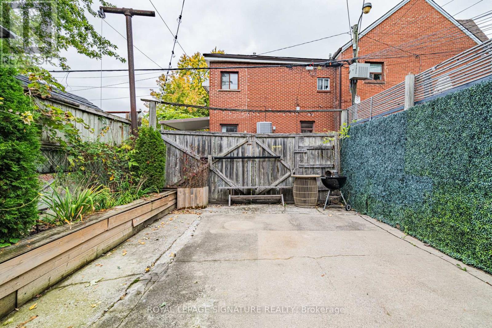 8 Adrian Avenue Property Photo 20
