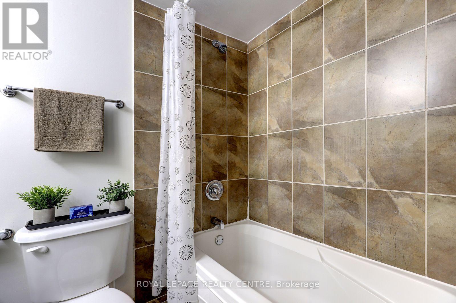 201 - 1000 Cedarglen Gate Property Photo 23