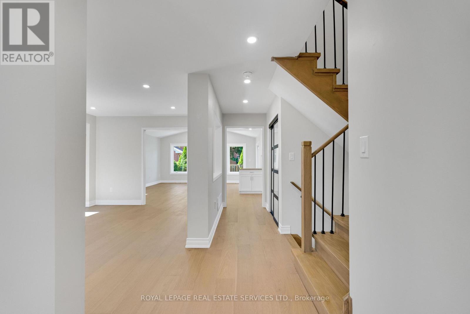 3955 Foxwood Avenue Property Photo 2