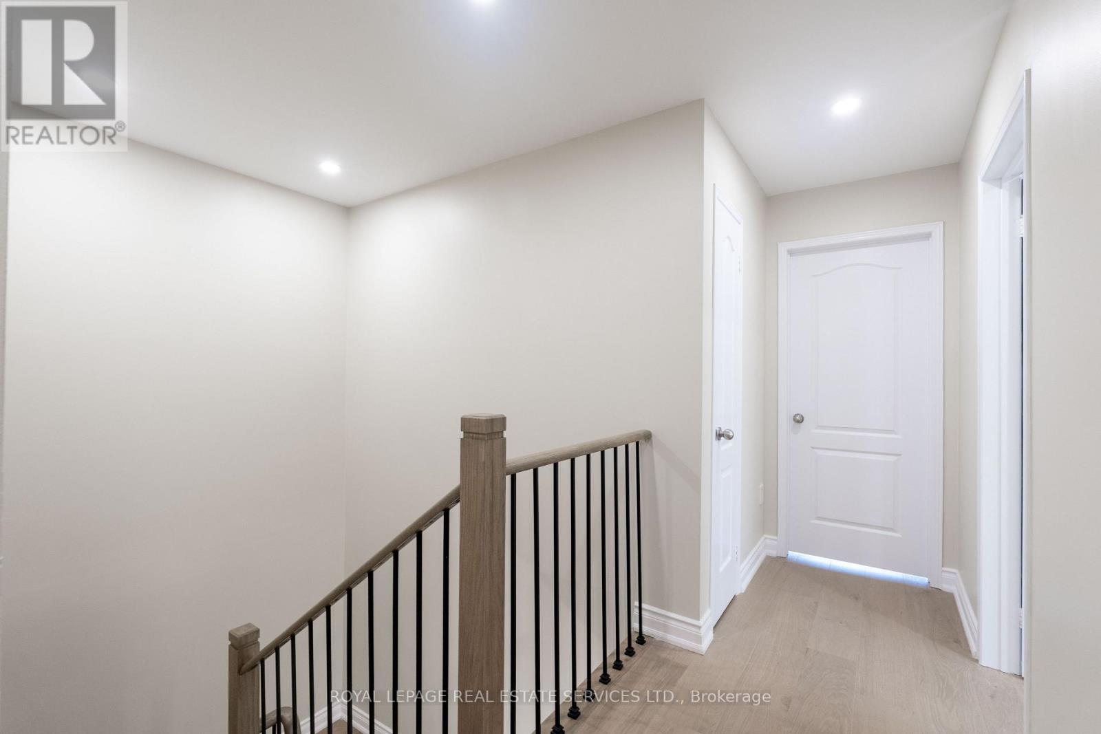 3955 Foxwood Avenue Property Photo 13