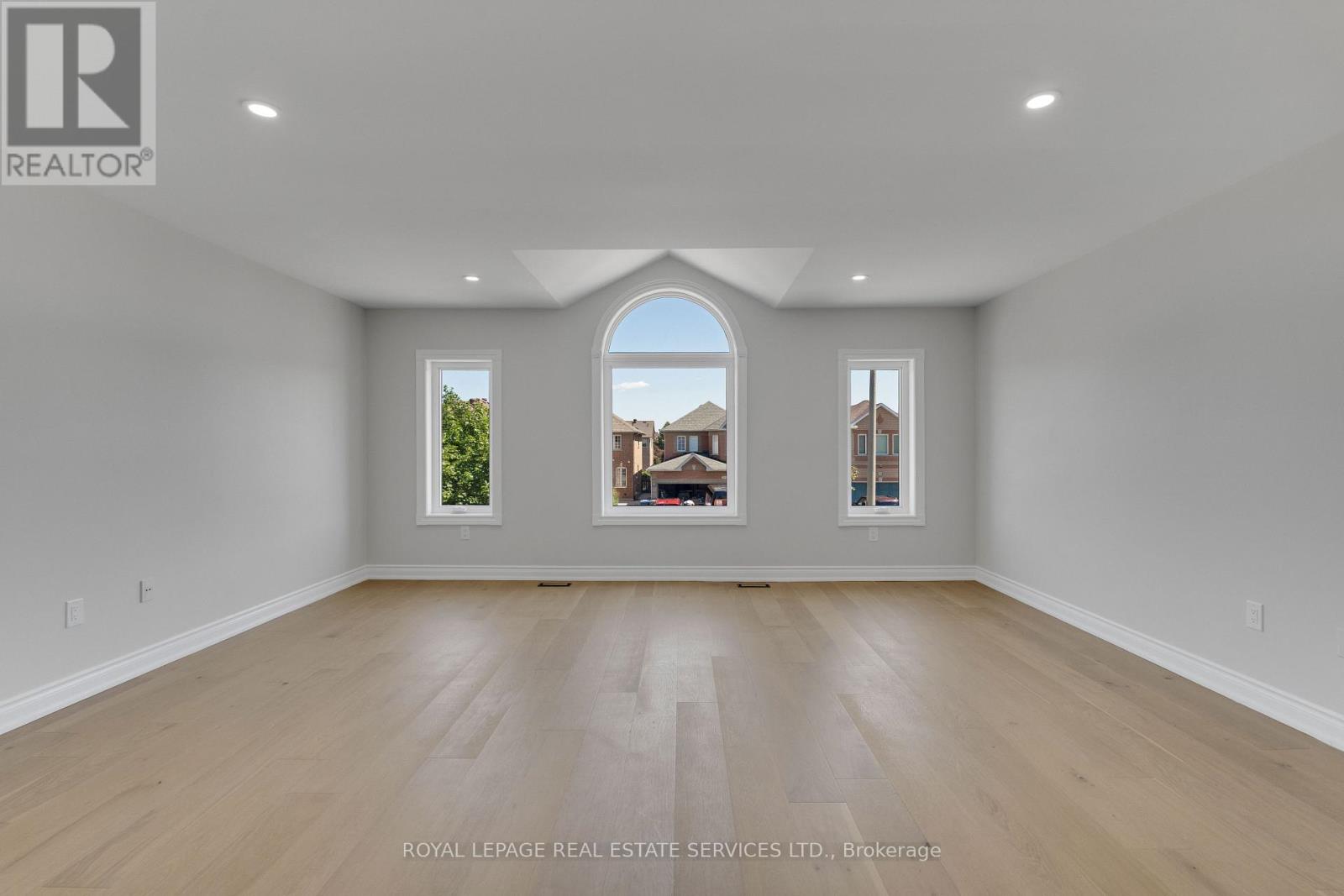 3955 Foxwood Avenue Property Photo 15