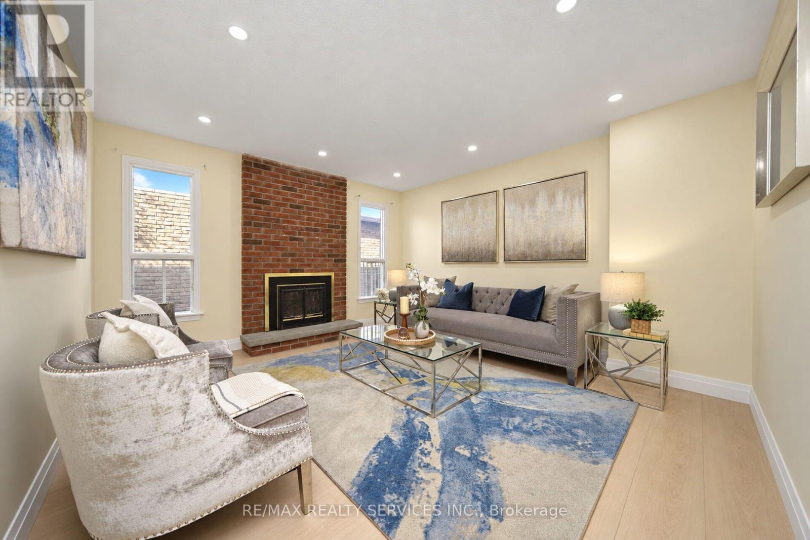 54 Pickard Lane Property Photo 8