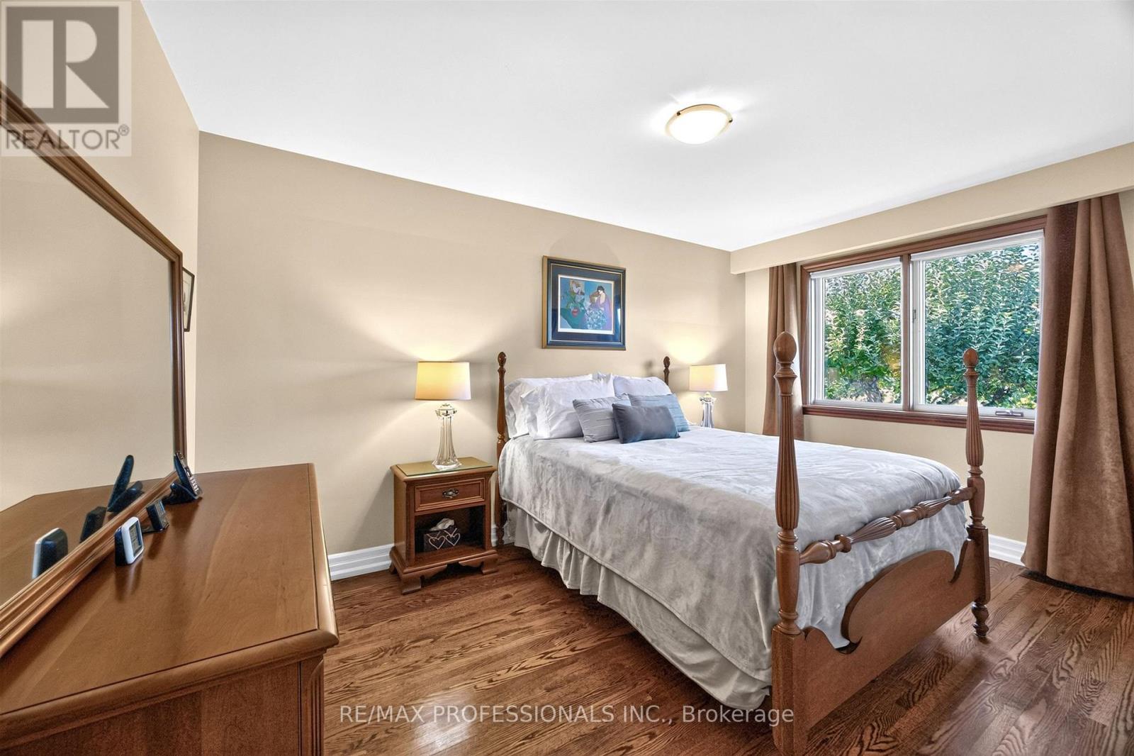 302 La Rose Avenue Property Photo 14