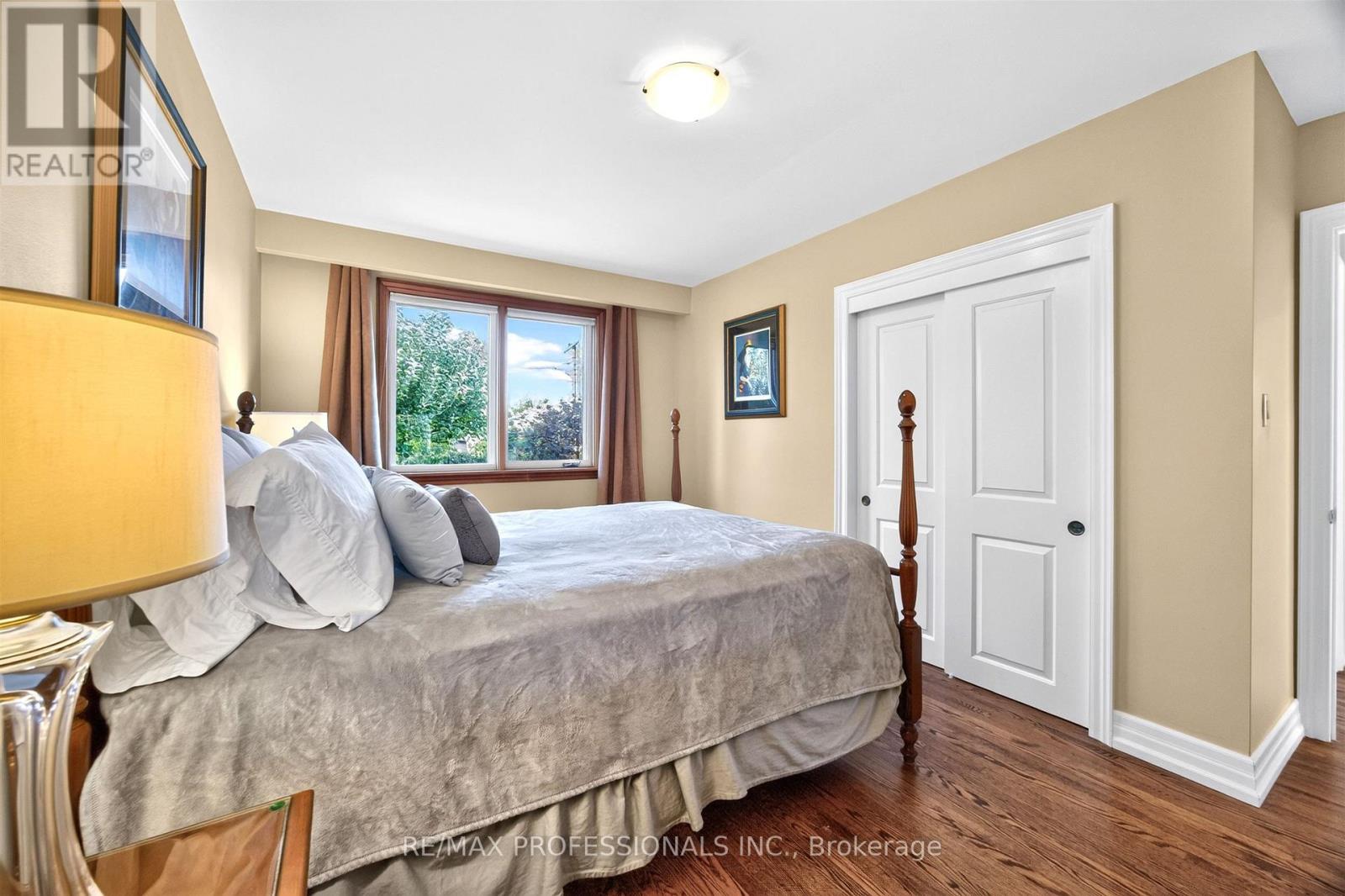 302 La Rose Avenue Property Photo 23