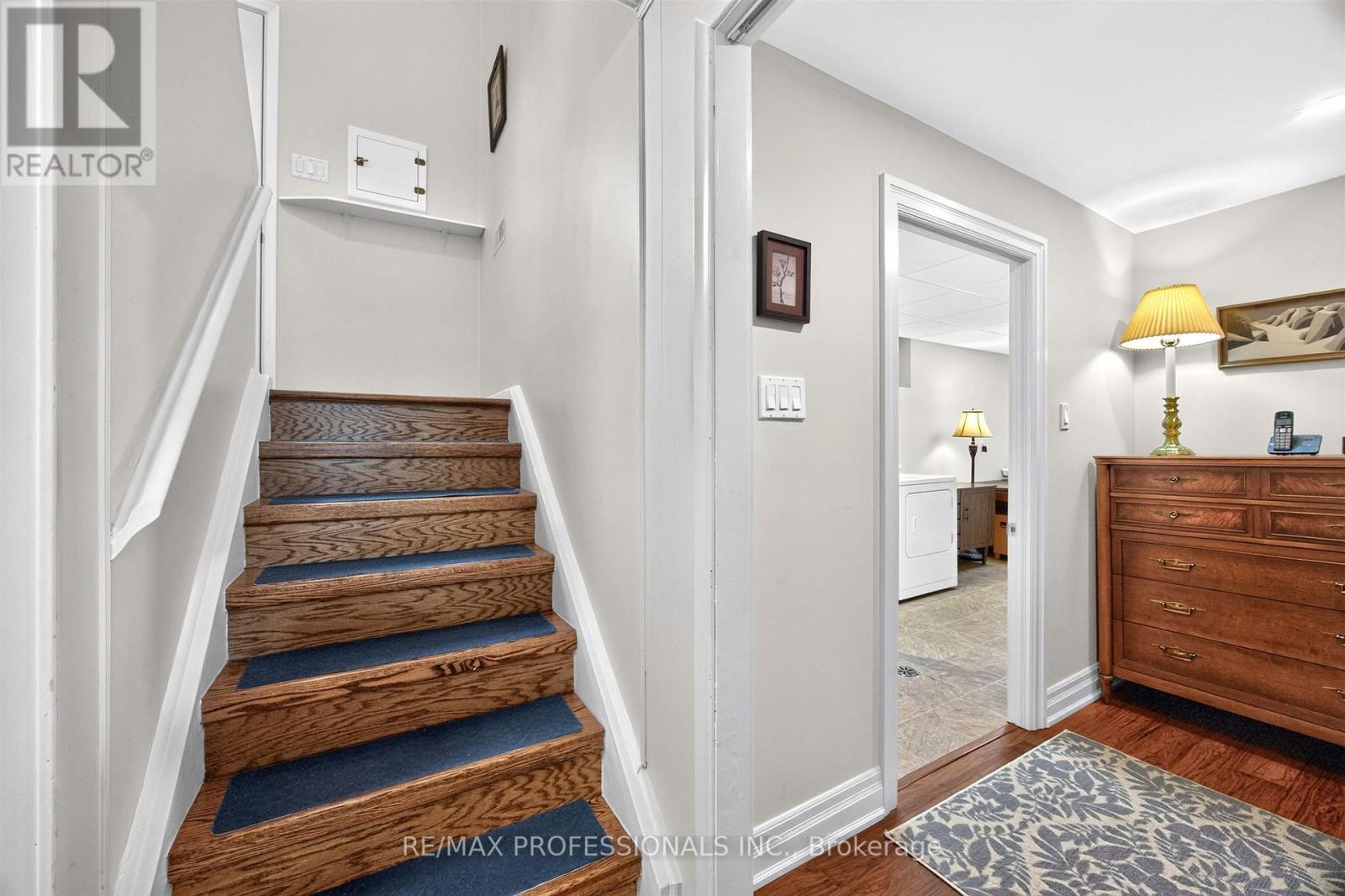 302 La Rose Avenue Property Photo 34