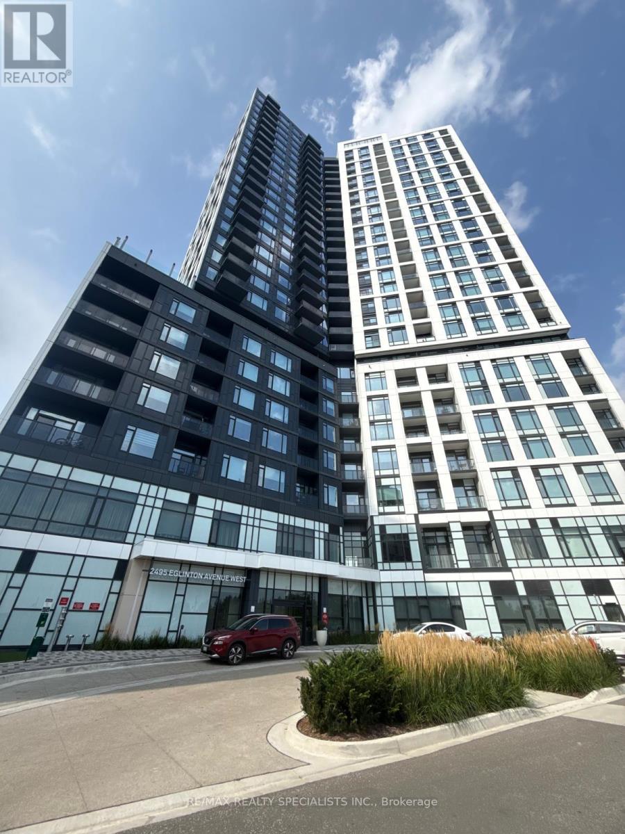1511 - 2495 Eglinton Avenue W Property Photo 1