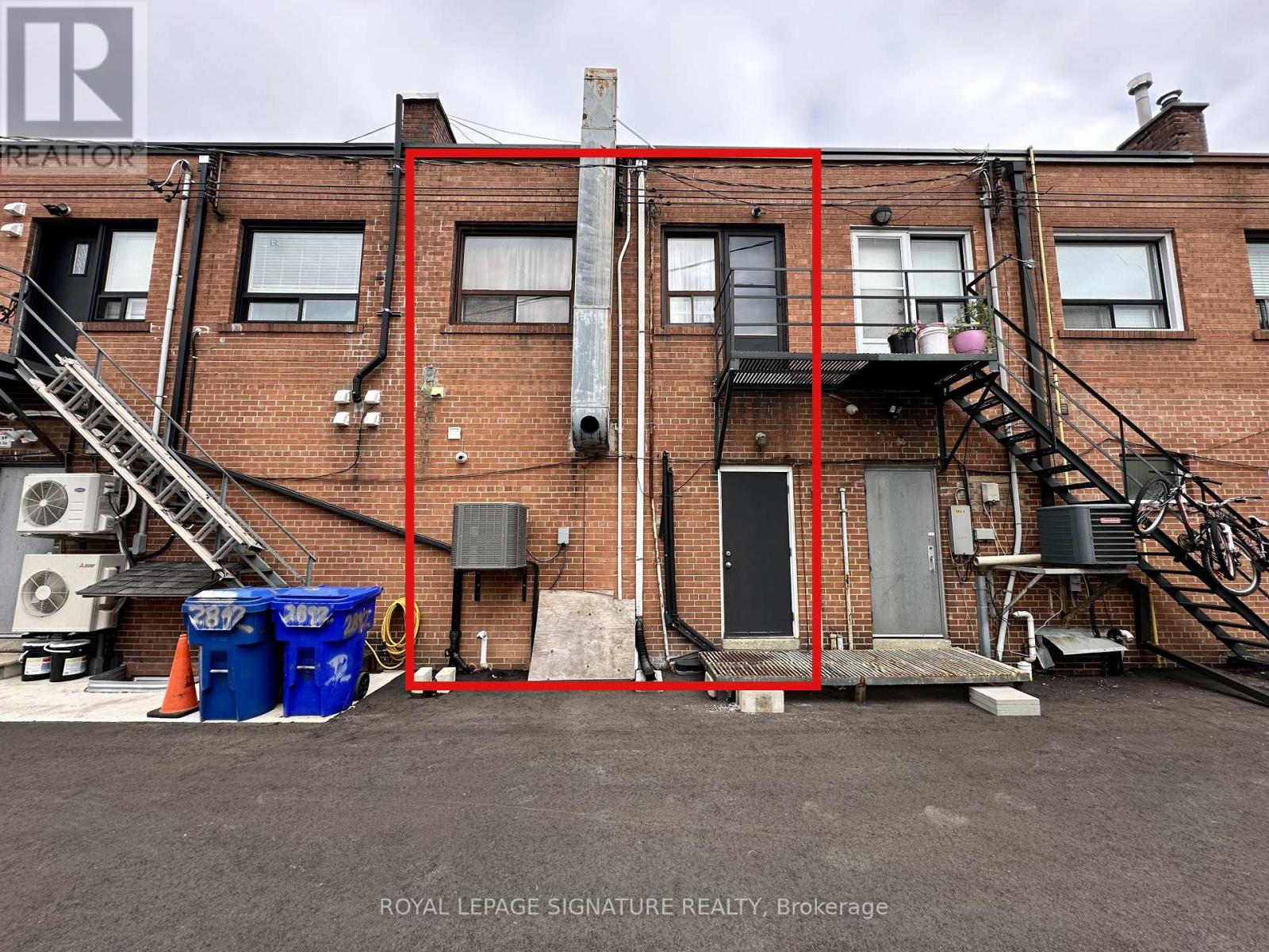 2890 Dufferin Street Property Photo 2
