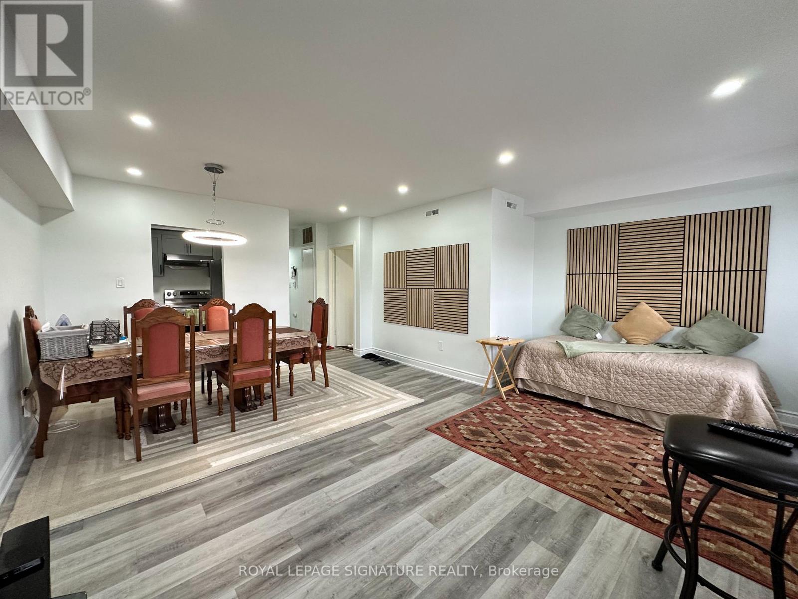 2890 Dufferin Street Property Photo 13