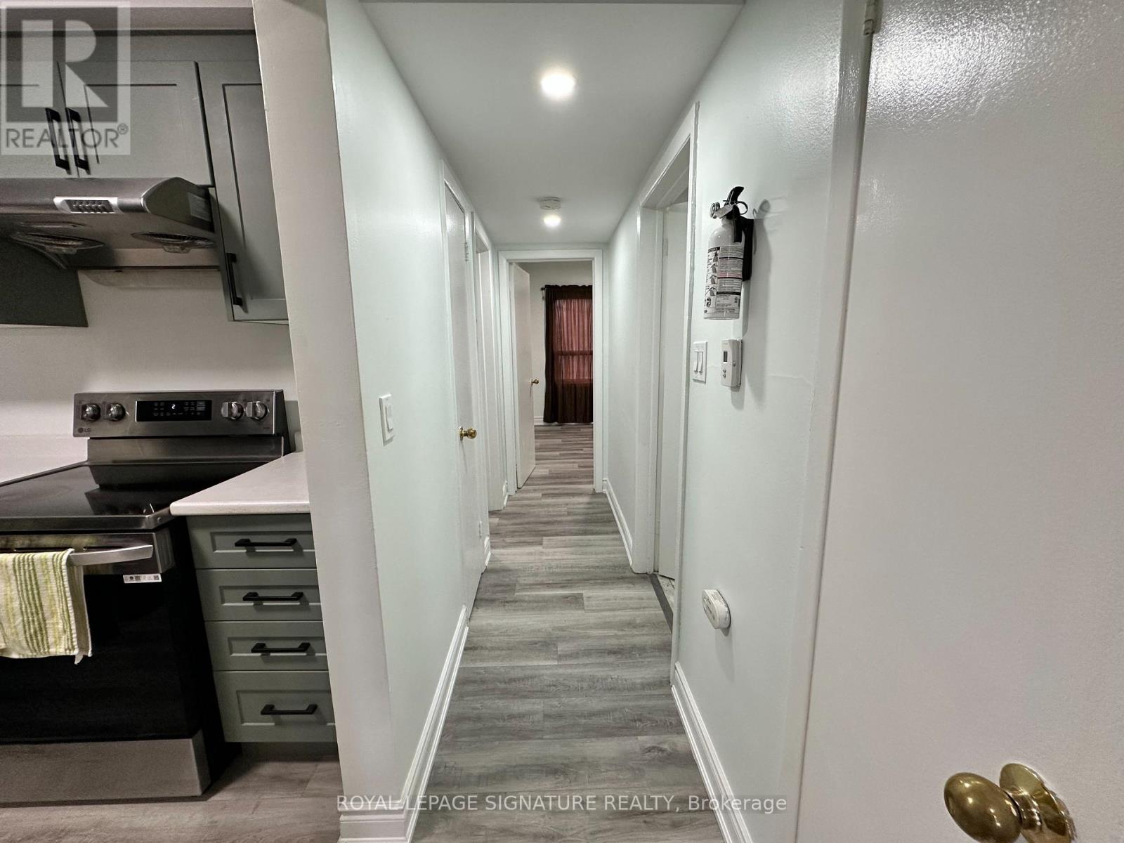 2890 Dufferin Street Property Photo 19