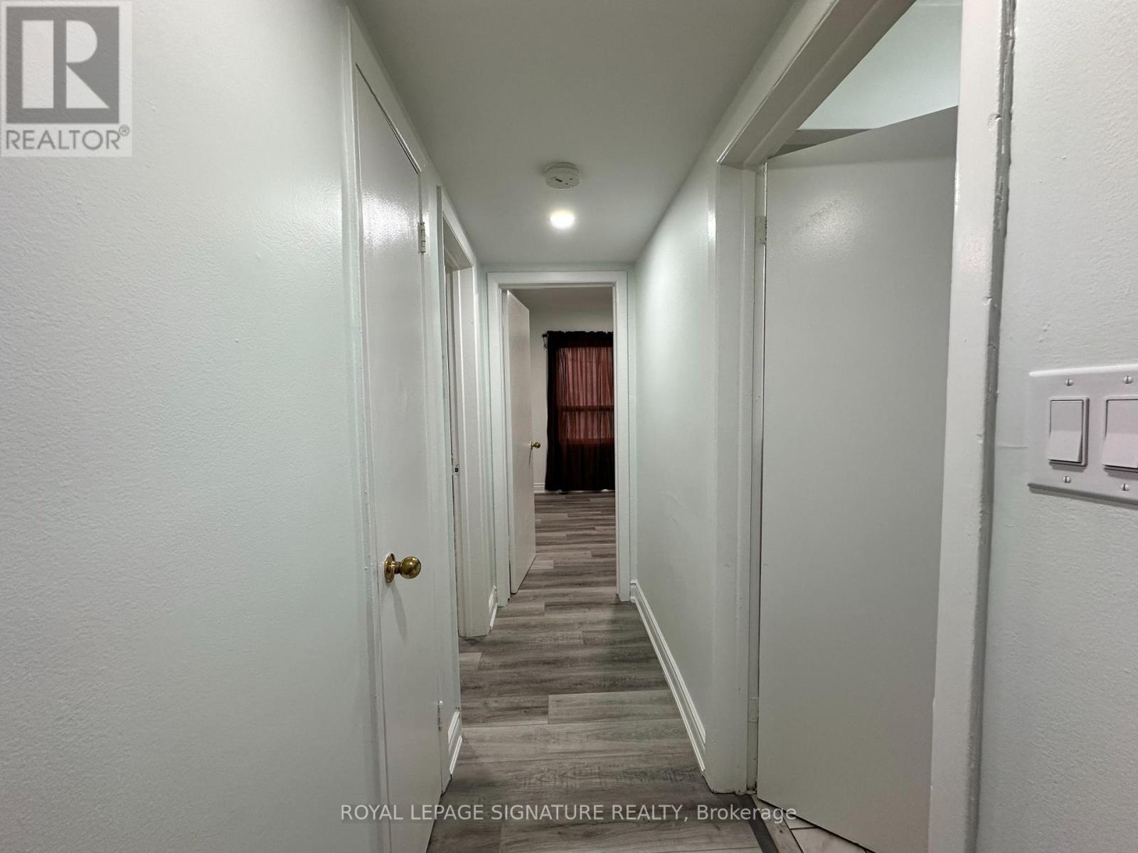 2890 Dufferin Street Property Photo 20