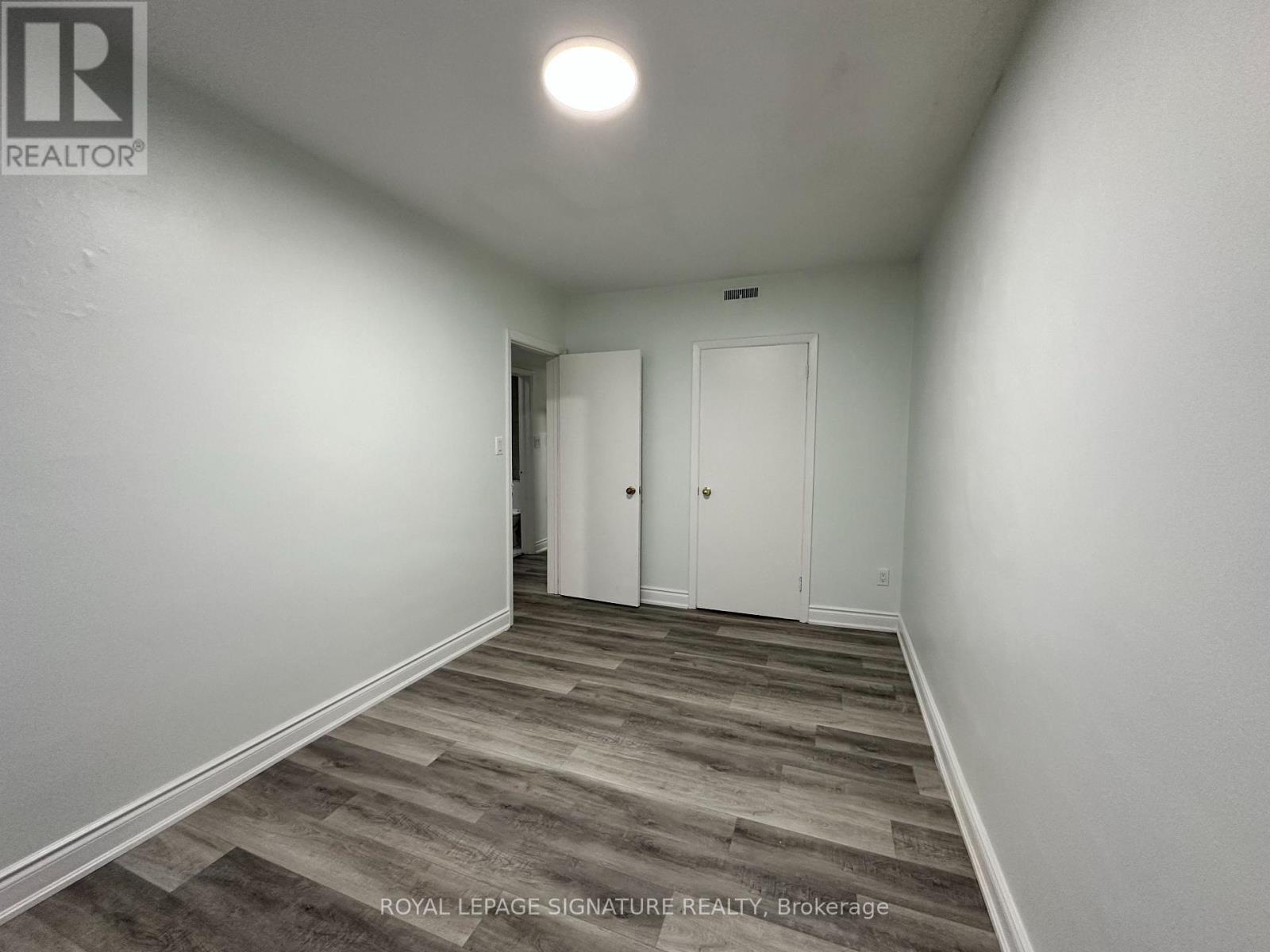 2890 Dufferin Street Property Photo 22