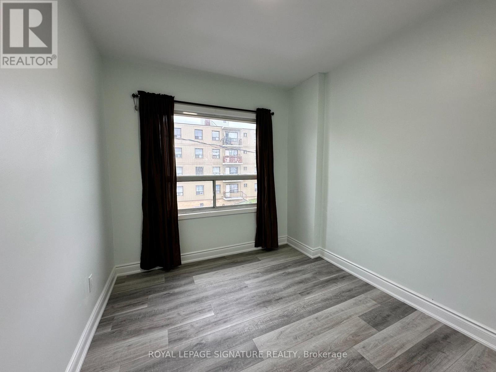 2890 Dufferin Street Property Photo 27