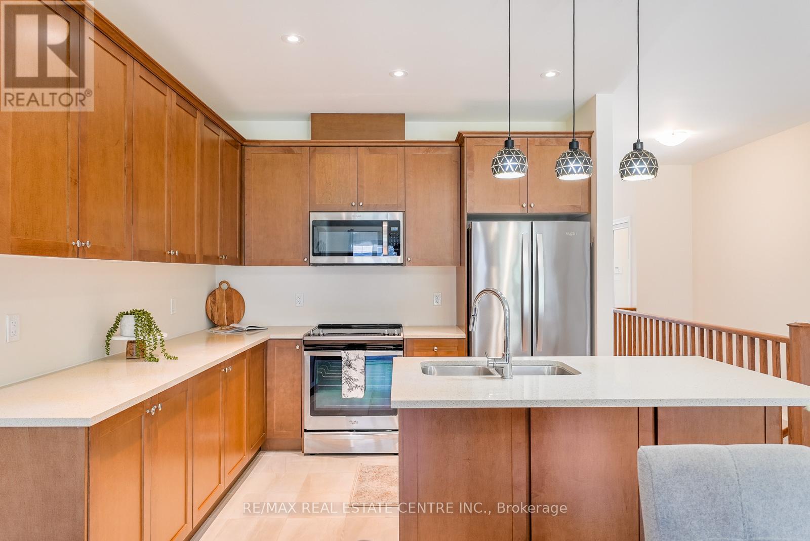 11 Overlea Drive Property Photo 8