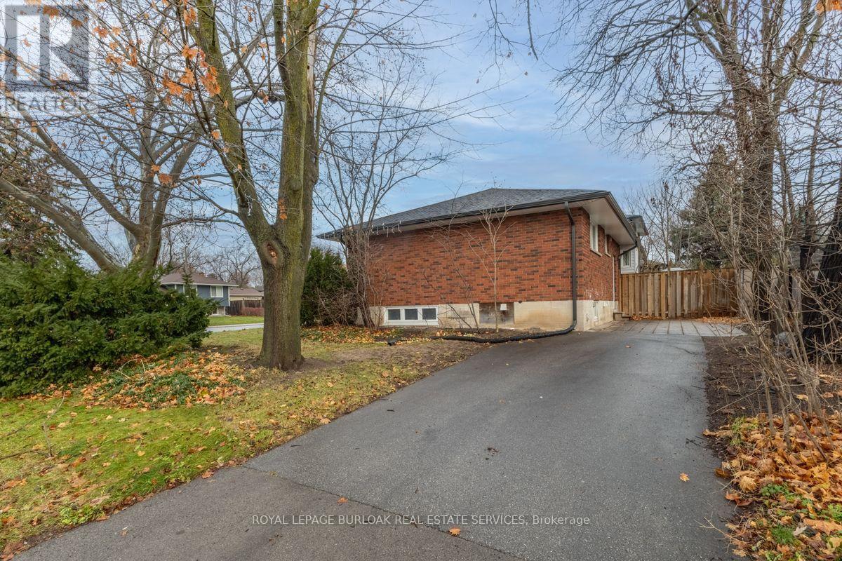 Lower - 2142 Parkway Drive Property Photo 2