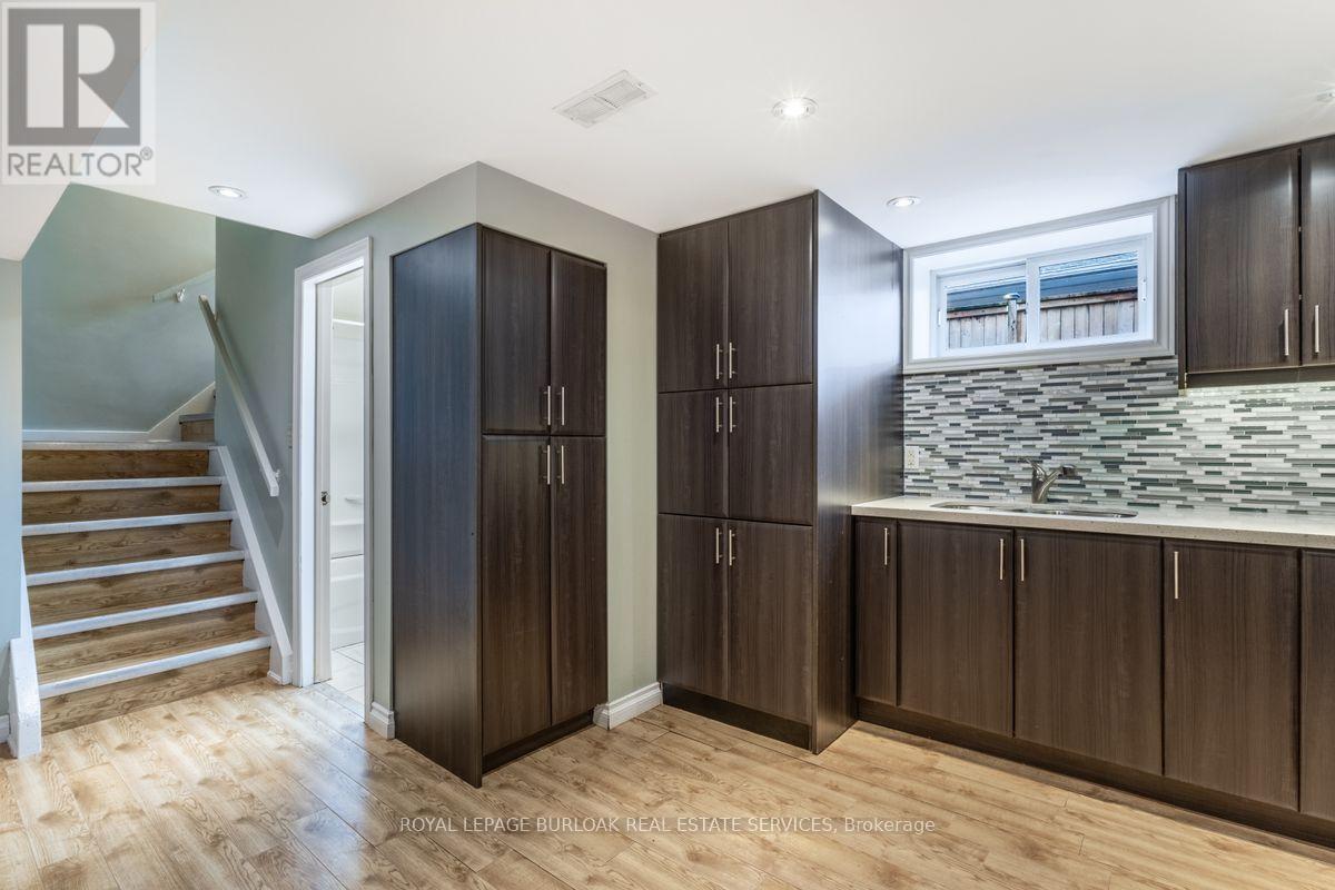 Lower - 2142 Parkway Drive Property Photo 9
