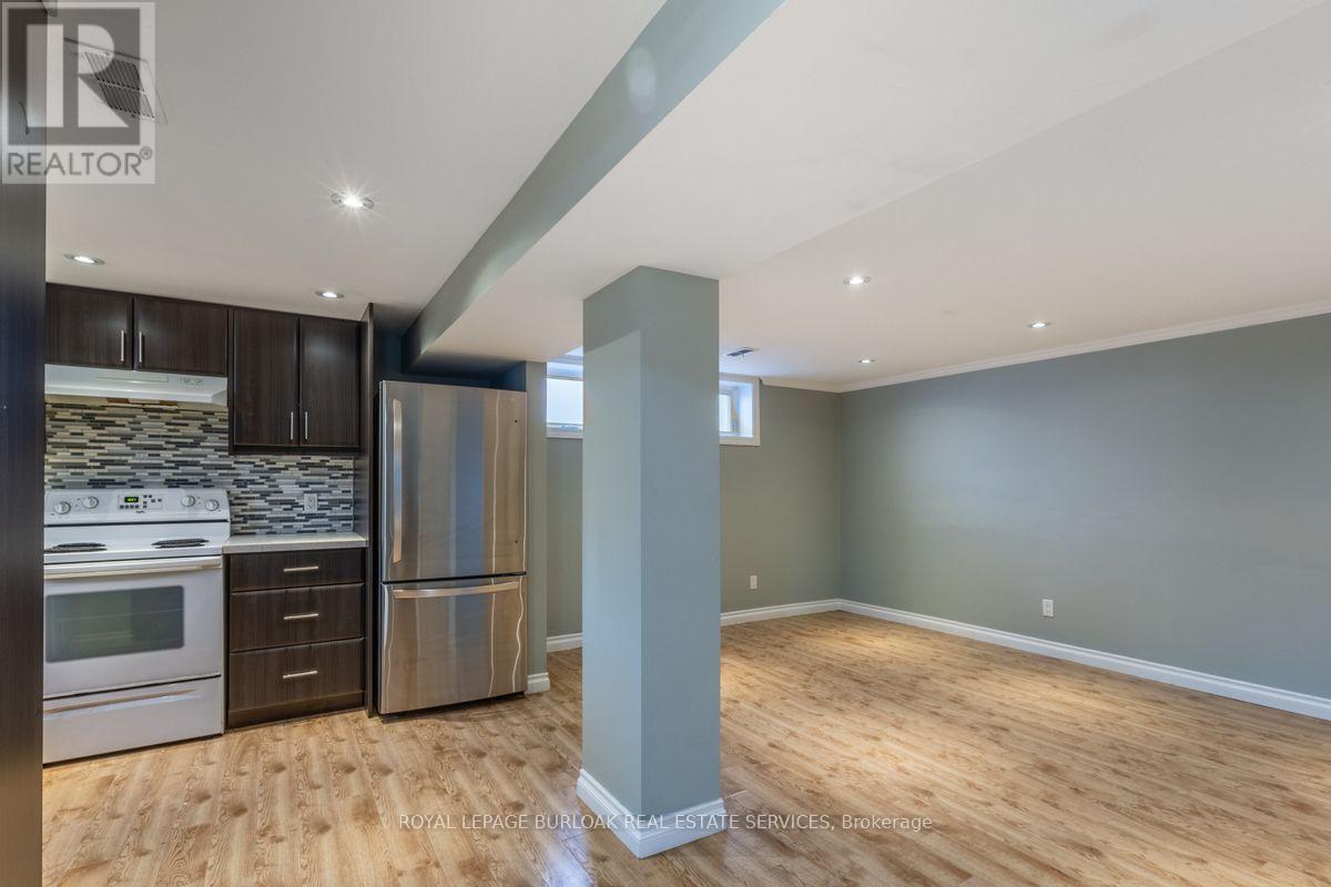 Lower - 2142 Parkway Drive Property Photo 10