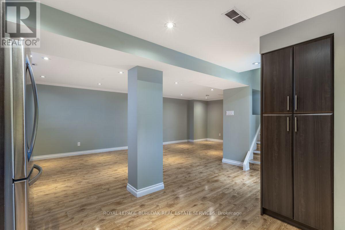 Lower - 2142 Parkway Drive Property Photo 11