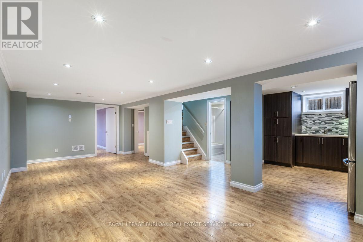 Lower - 2142 Parkway Drive Property Photo 13