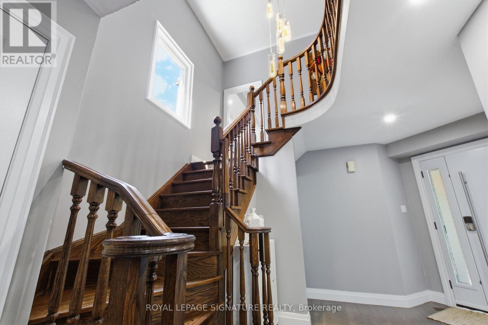 2516 Willowburne Drive Property Photo 17