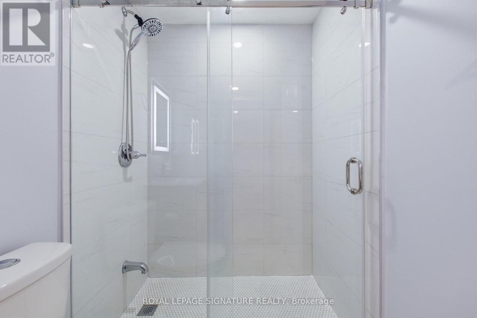 2516 Willowburne Drive Property Photo 38