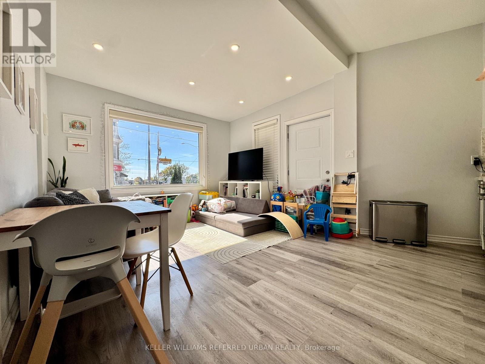 Main - 62 Springhurst Avenue Property Photo 3