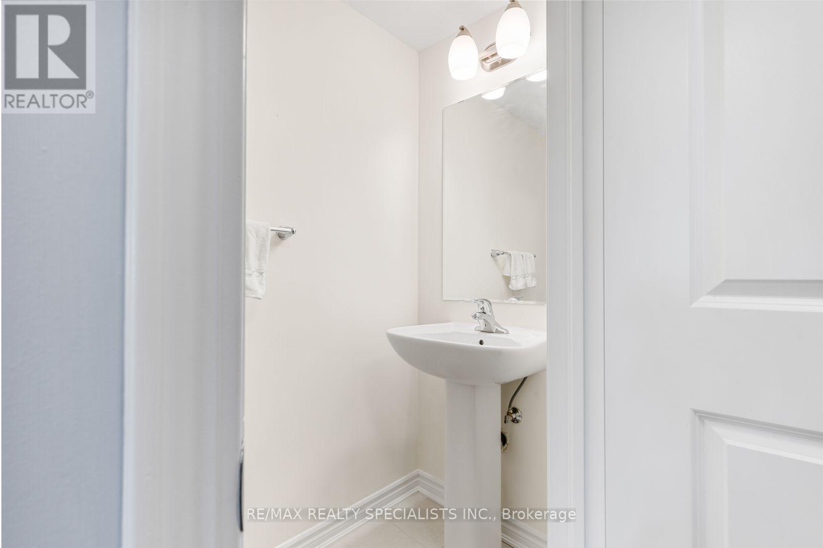 149 - 1000 Asleton Boulevard Property Photo 16