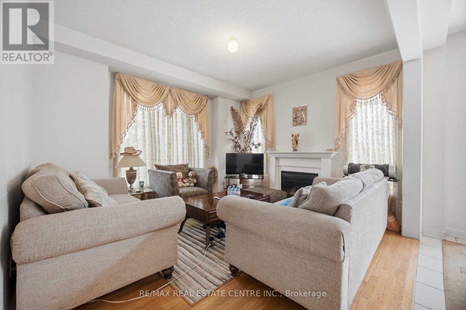 65 Connolly Crescent Property Photo 18