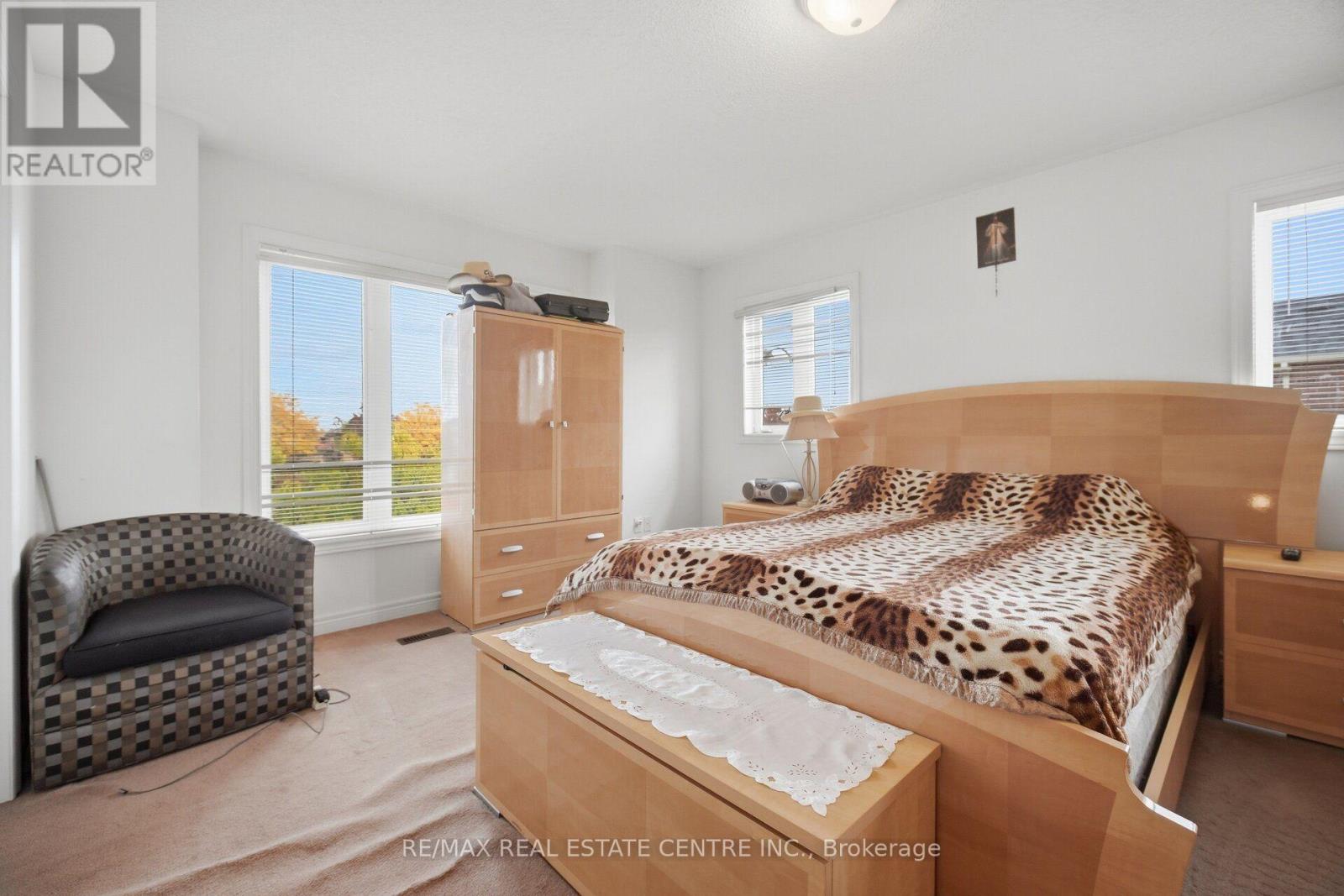 65 Connolly Crescent Property Photo 24