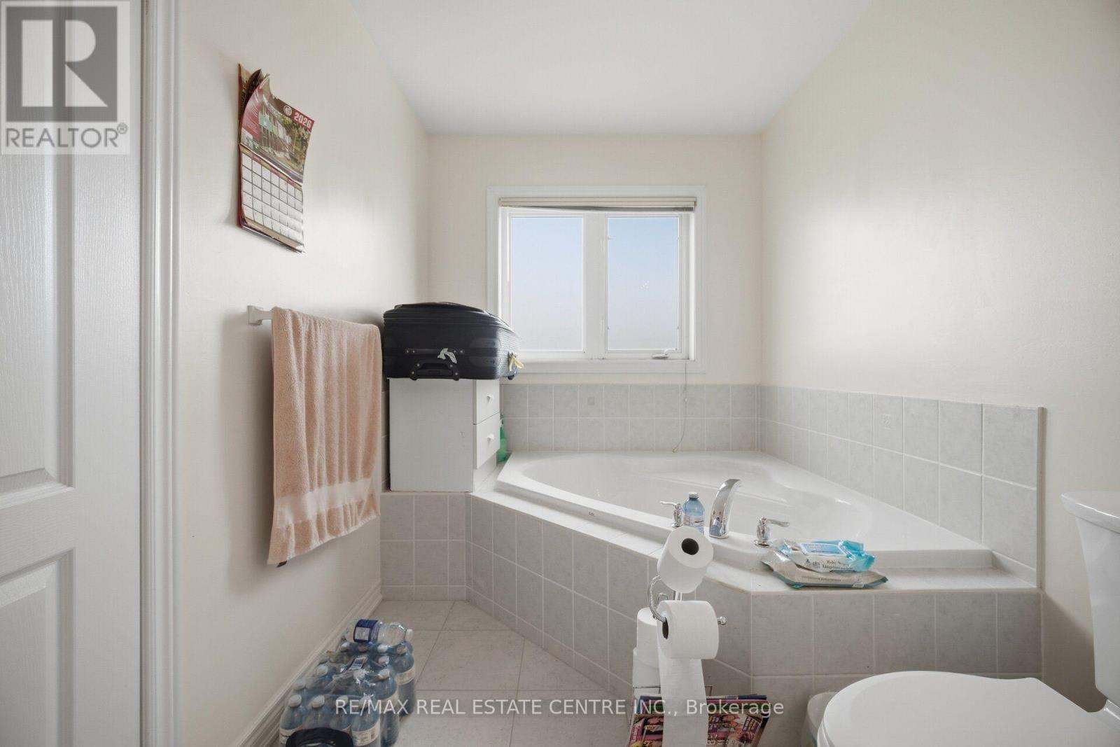 65 Connolly Crescent Property Photo 28