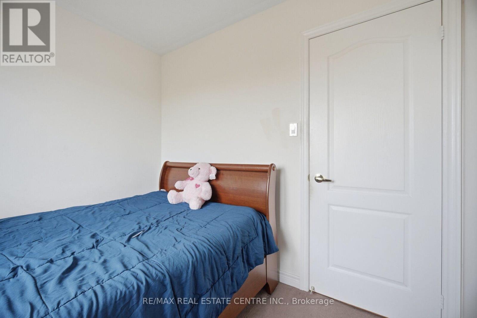 65 Connolly Crescent Property Photo 32