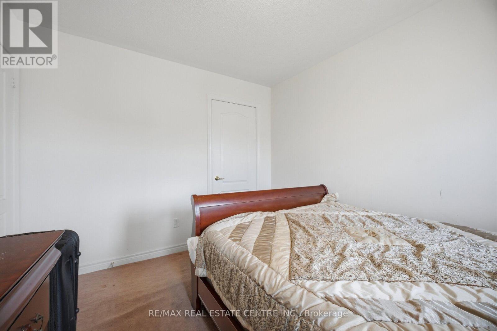 65 Connolly Crescent Property Photo 34