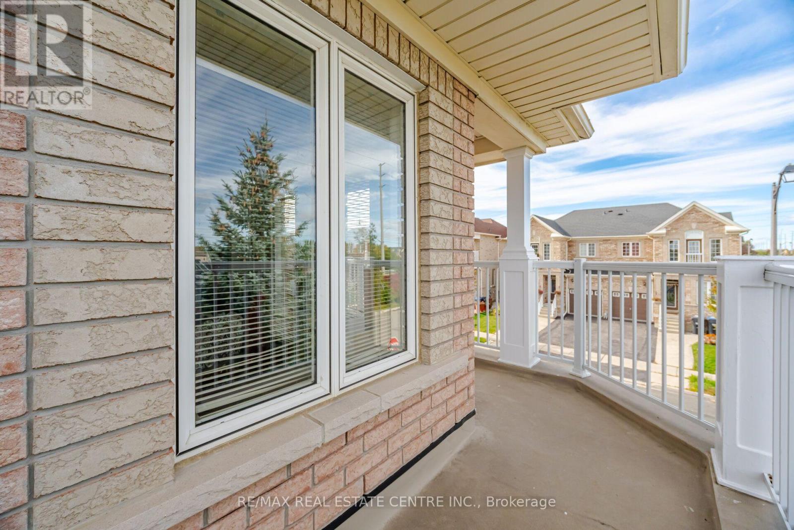 65 Connolly Crescent Property Photo 37