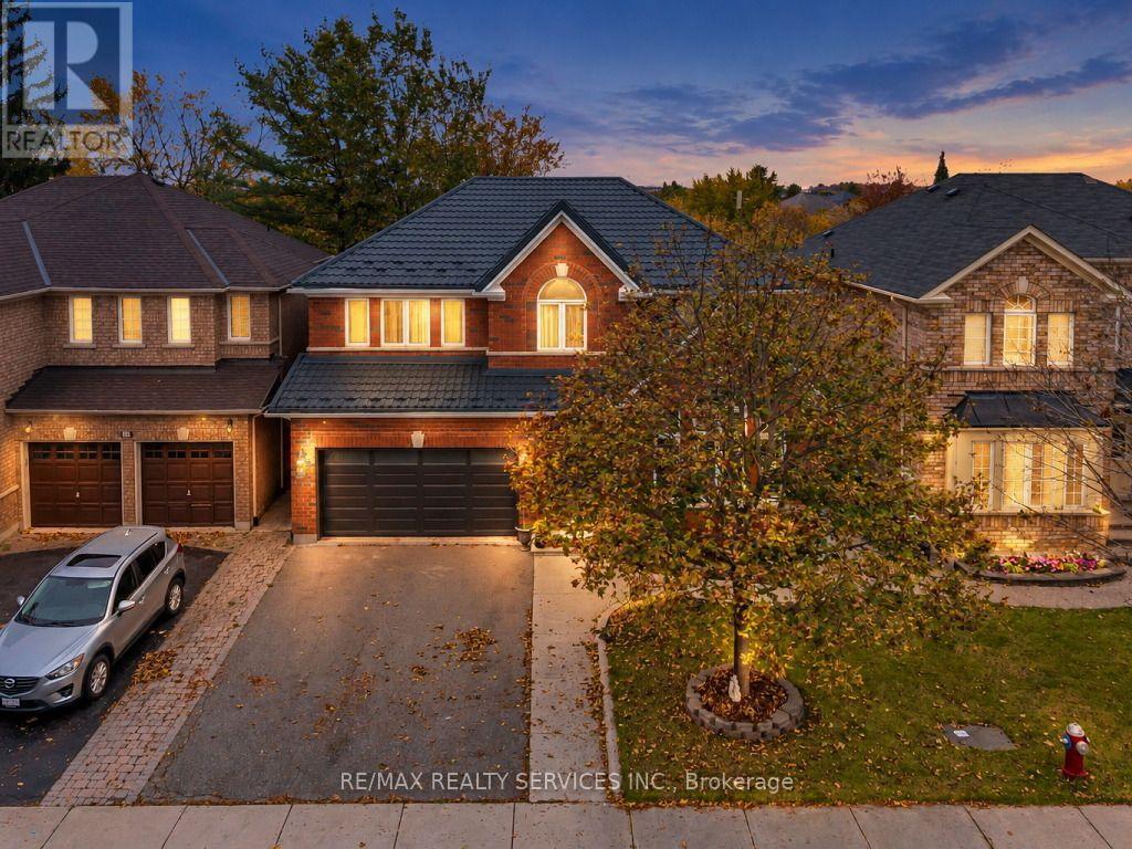 82 DUNVEGAN CRESCENT