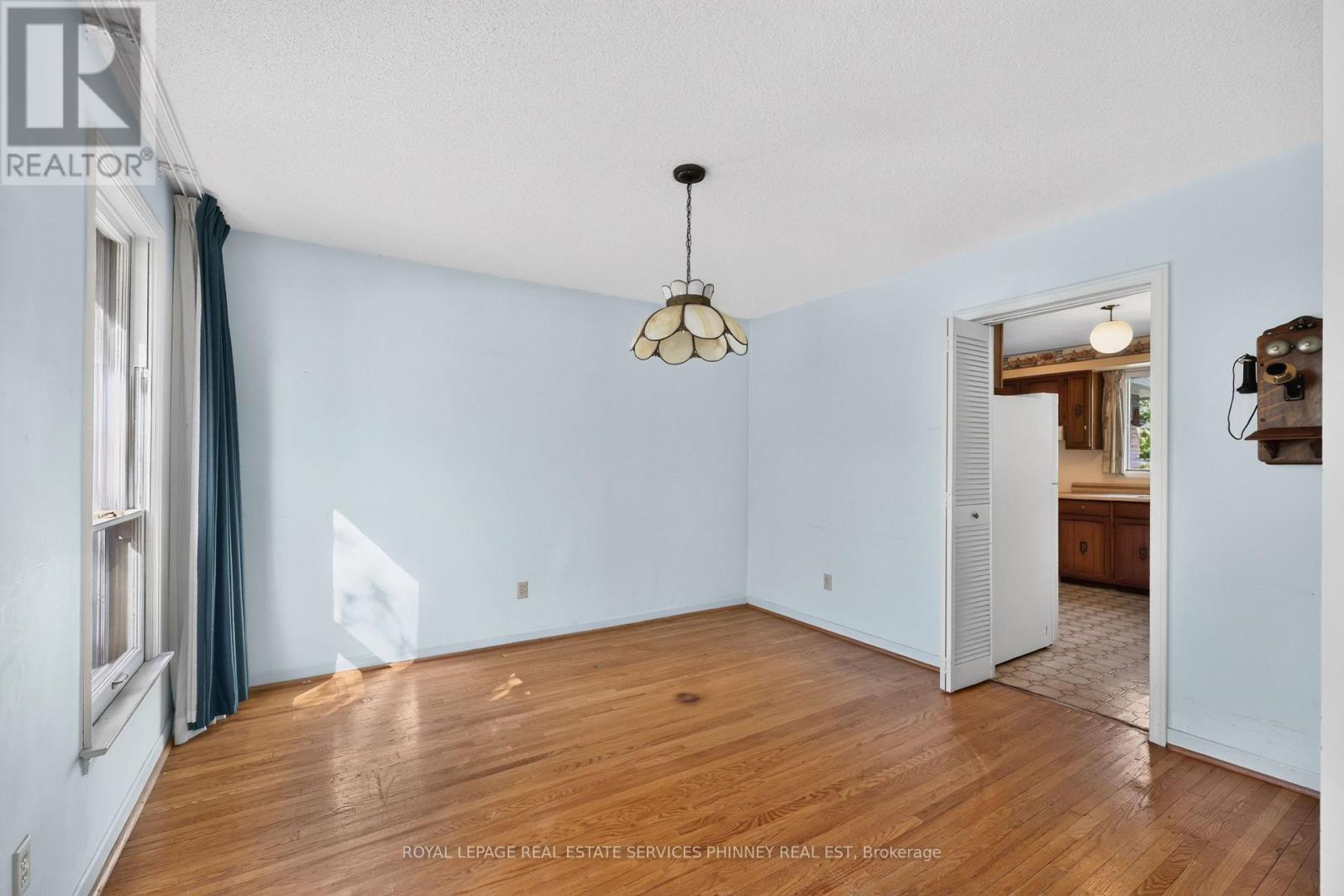 1353 Bunsden Avenue Property Photo 6
