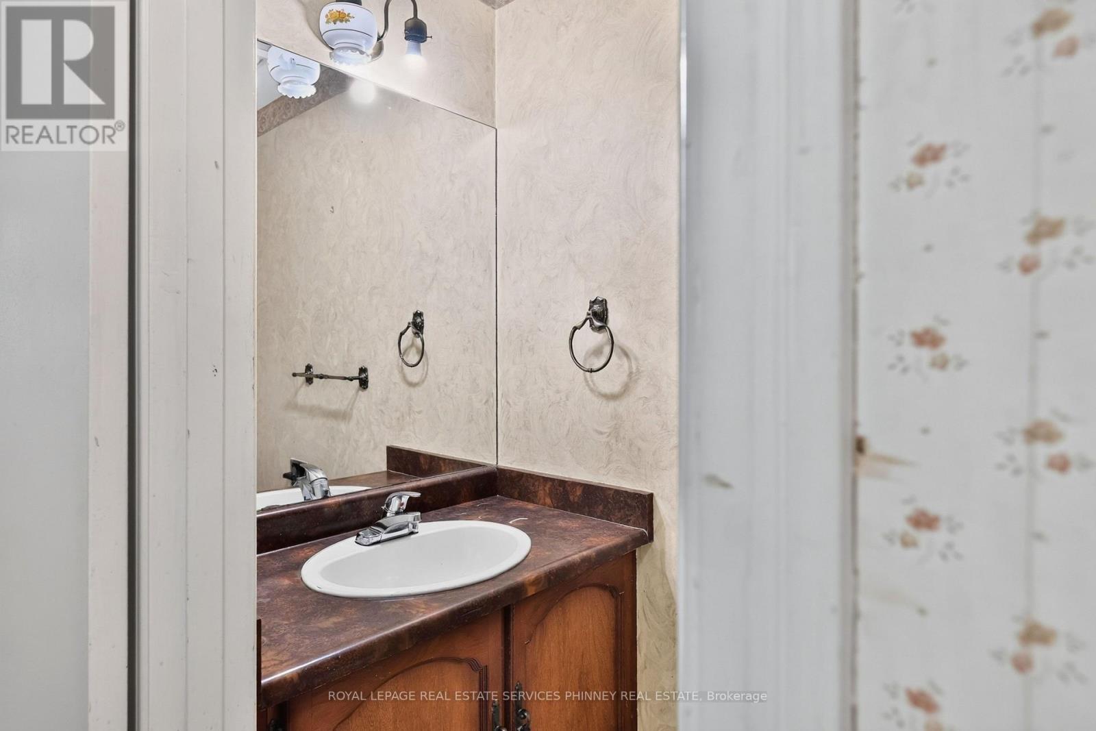 1353 Bunsden Avenue Property Photo 12
