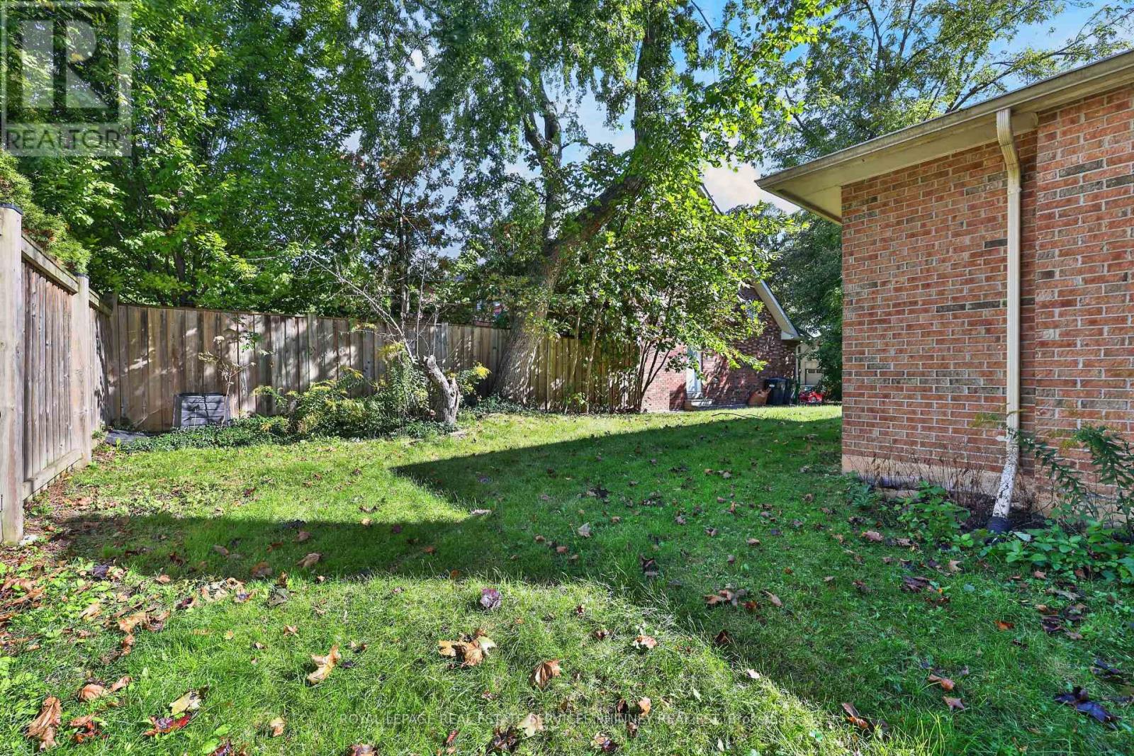 1353 Bunsden Avenue Property Photo 24