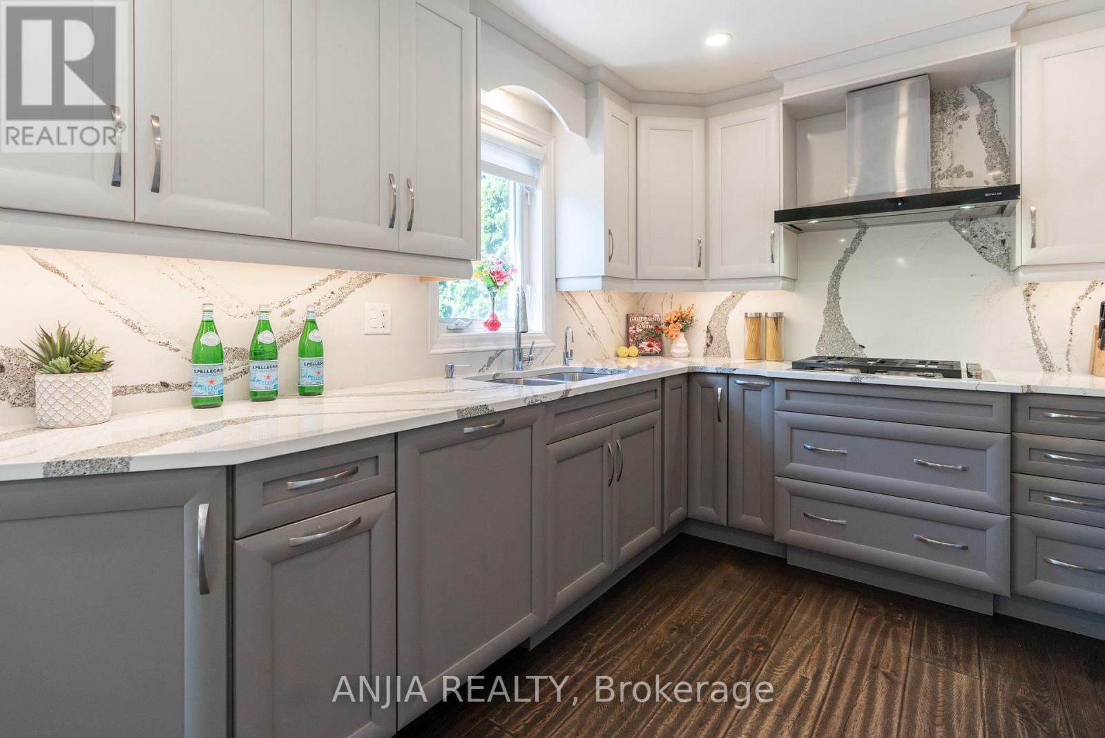 2410 Eden Valley Drive Property Photo 14