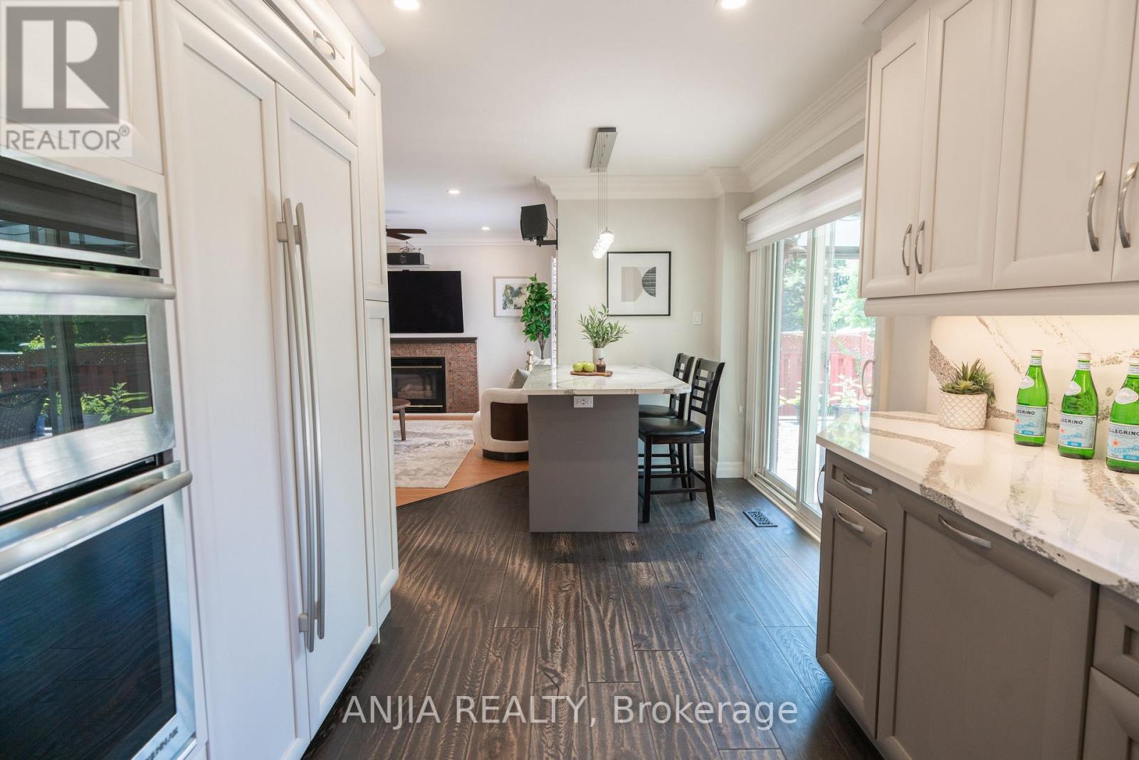 2410 Eden Valley Drive Property Photo 17