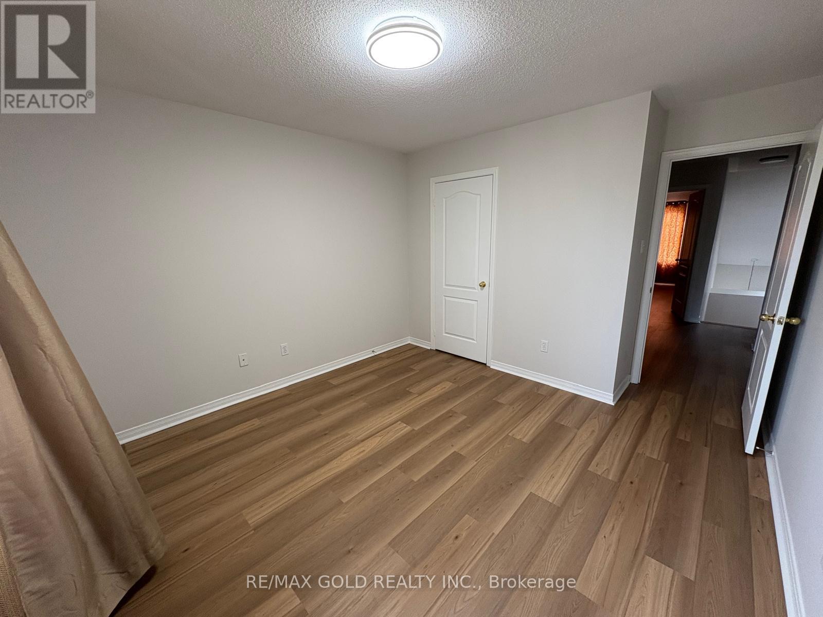 10 Irene Crescent Property Photo 3