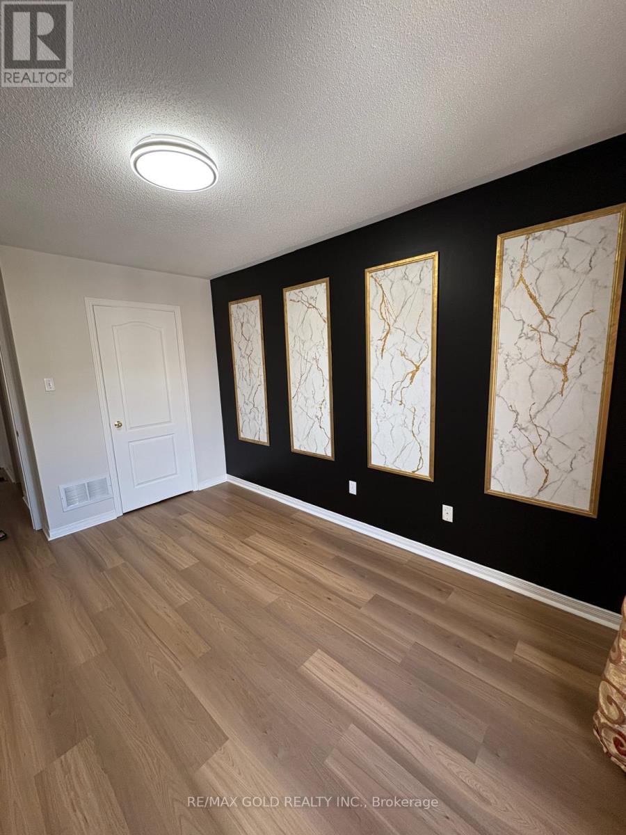 10 Irene Crescent Property Photo 10