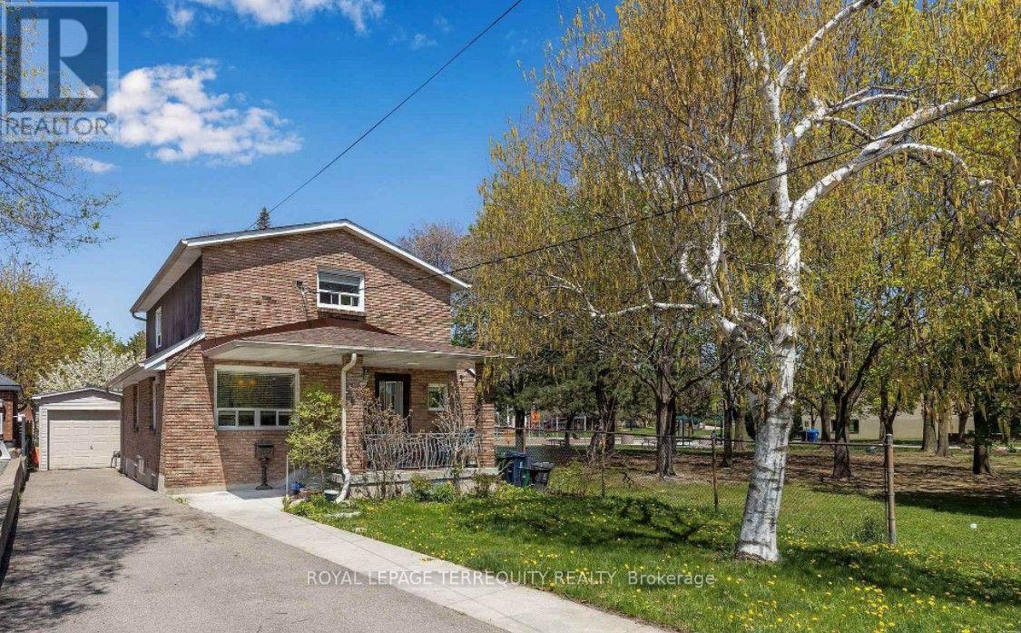 1052 Glengrove Avenue Property Photo 1