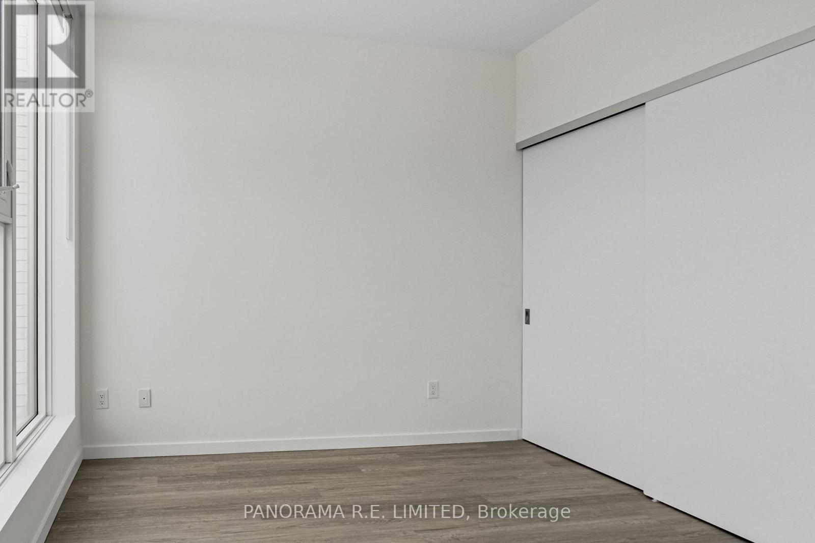 Ph817 - 689 The Queensway Property Photo 8