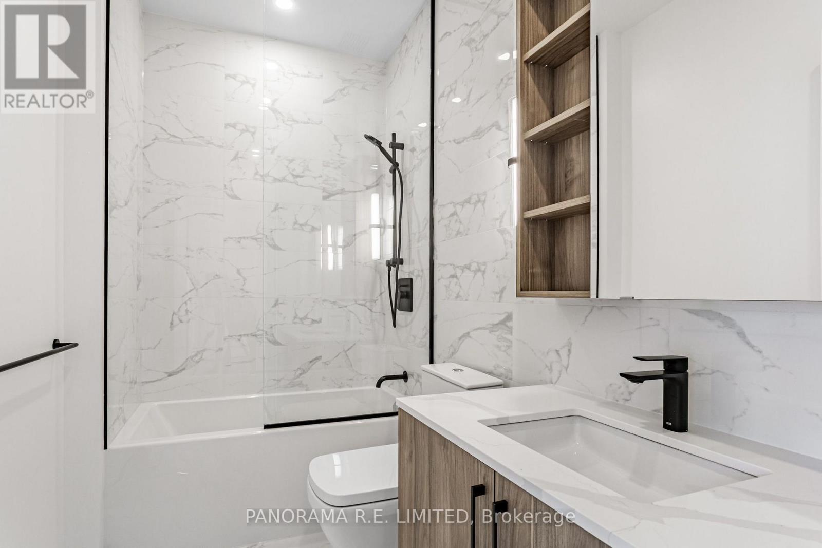 Ph817 - 689 The Queensway Property Photo 9